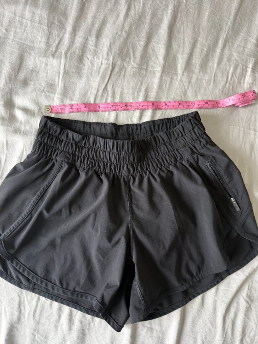 Lululemon Speed Up Short 2.5" Low Rise Size 6 - Picture 8 of 12